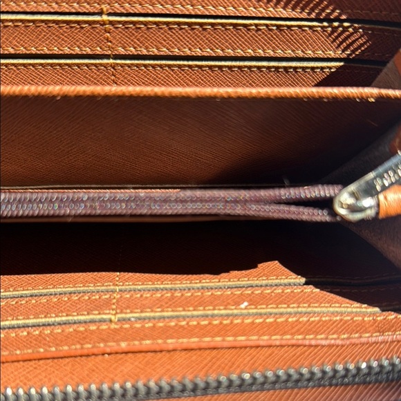 Elegant Black Cell Phone Wallet Case - Picture 6 of 8